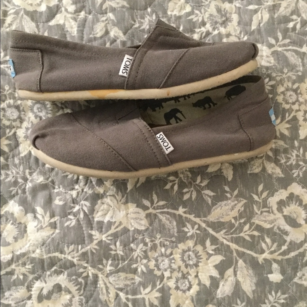 Toms